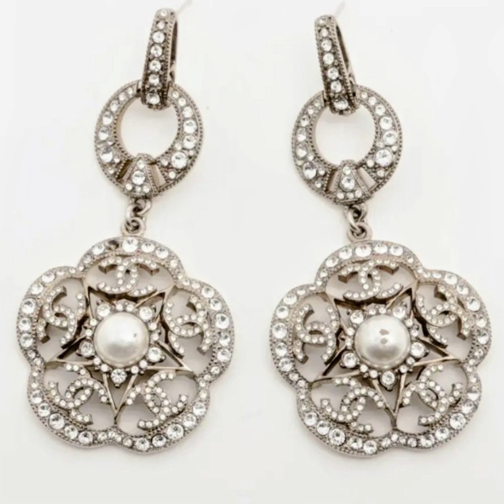 Chanel Silver & White Pearl Drop Earrings Authentic Vintage Coco Elegant